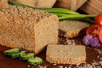 Produktfoto zu Weizenbrot Sesam halb 375g